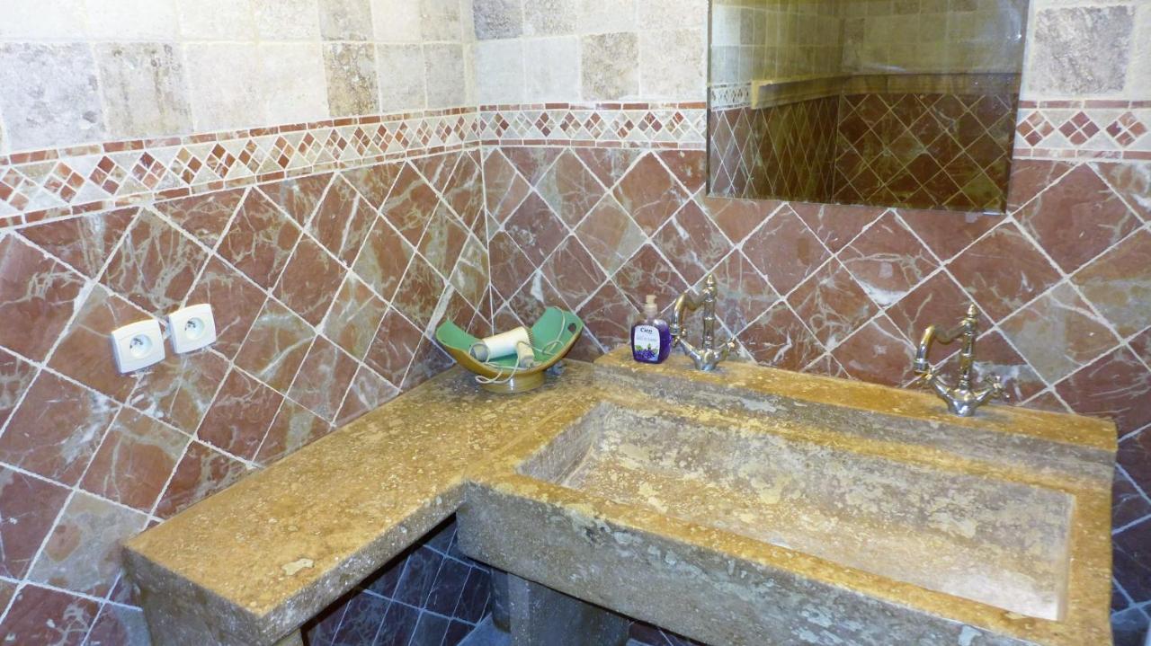 Ferienhaus Le Chateau Armissan Bagian luar foto
