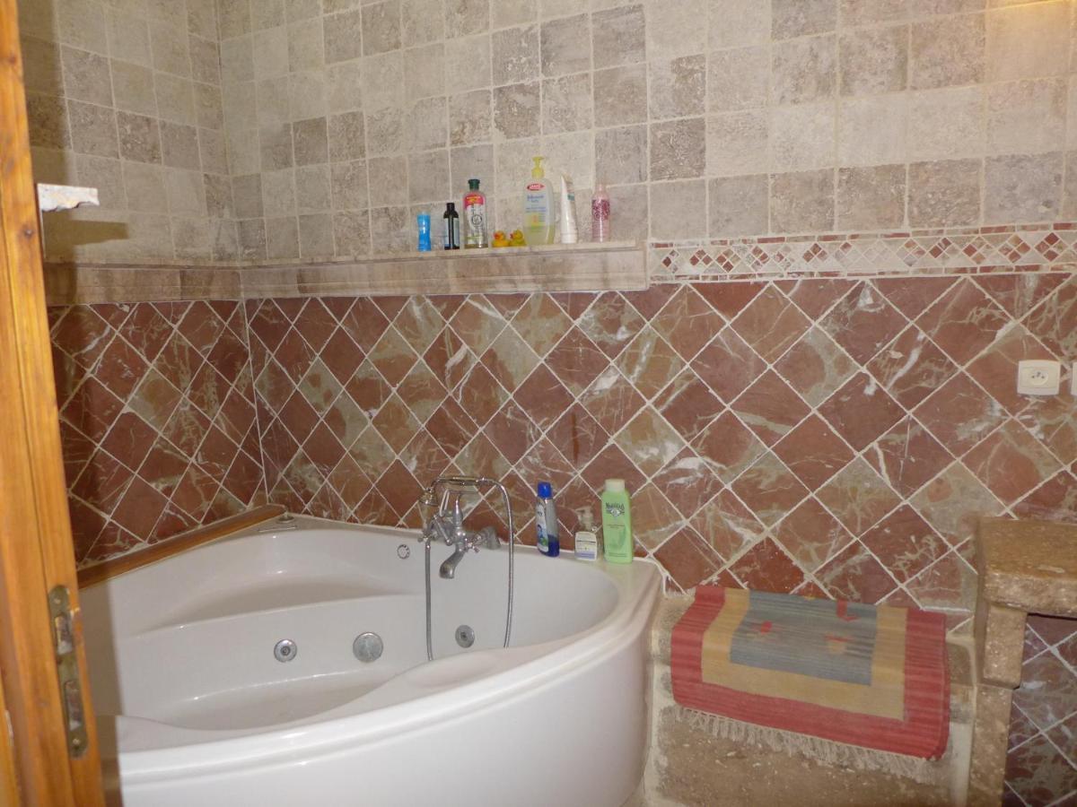 Ferienhaus Le Chateau Armissan Bagian luar foto